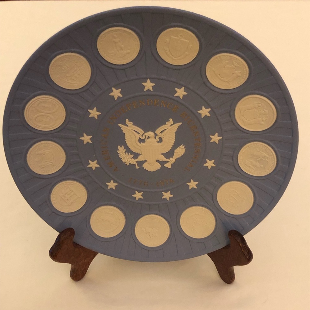 Wedgwood Jasperware Bicentennial Commemorative Plate Blue White USA200